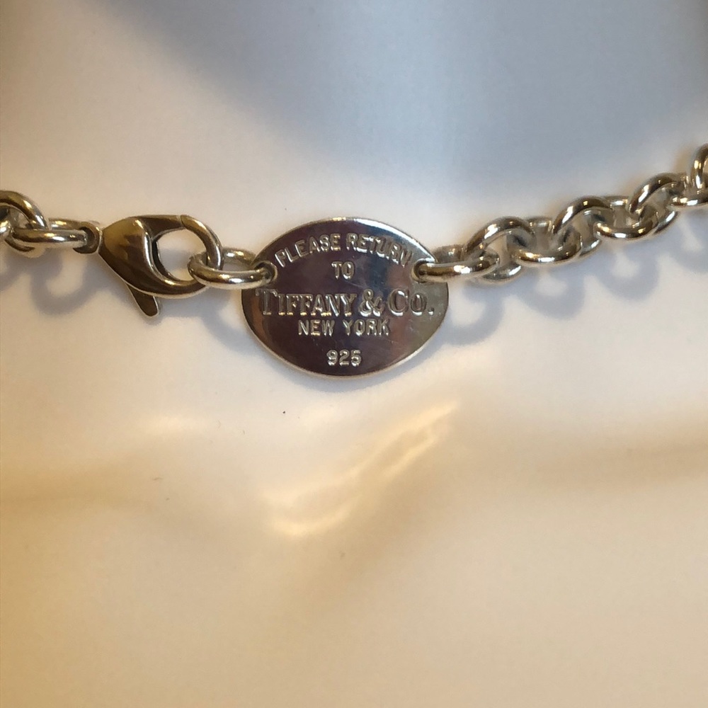 Authentic Tiffany Return to Oval necklace